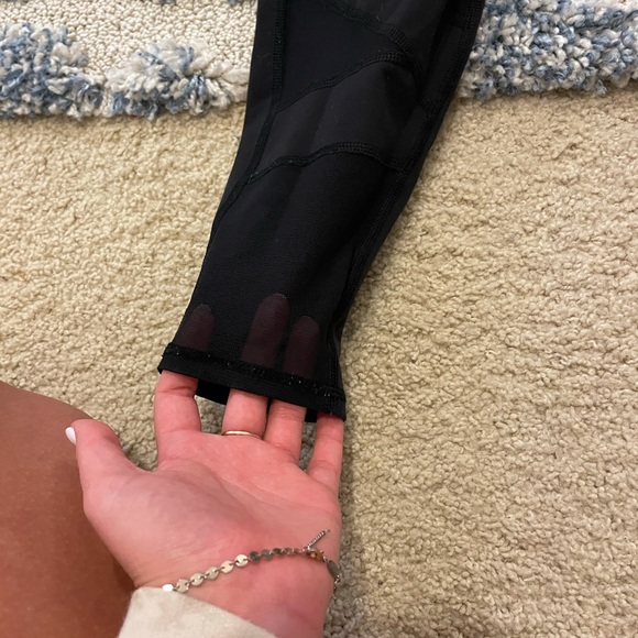 Lululemon Wunder Under Leggings w/ Mesh front ✨✨ - Picture 5 of 5